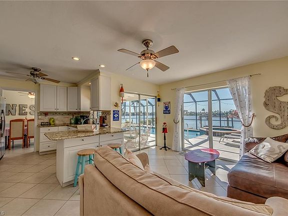 4th image of 516 Cape Coral Pkwy W