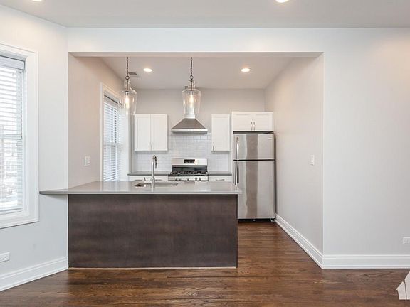 5th image of 856 N Hermitage Ave #2FE