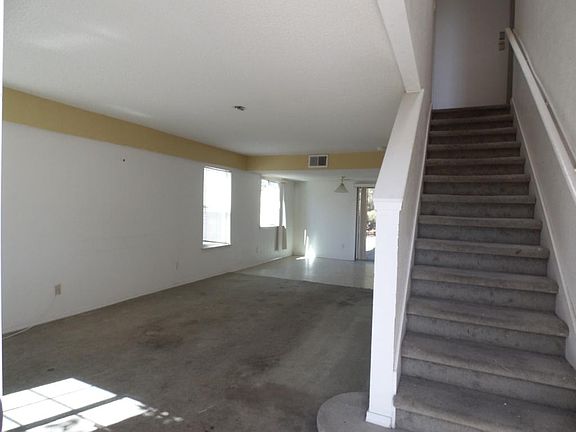 2nd image of 429 Valle Fertil Dr