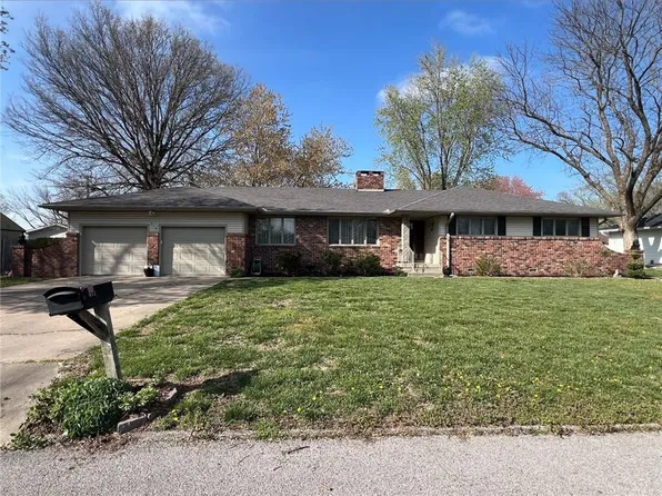 512 W McKinley St, Frontenac, KS 66763