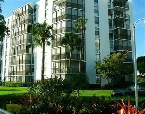 1st image of 3401 N Country Club Dr 107 #107