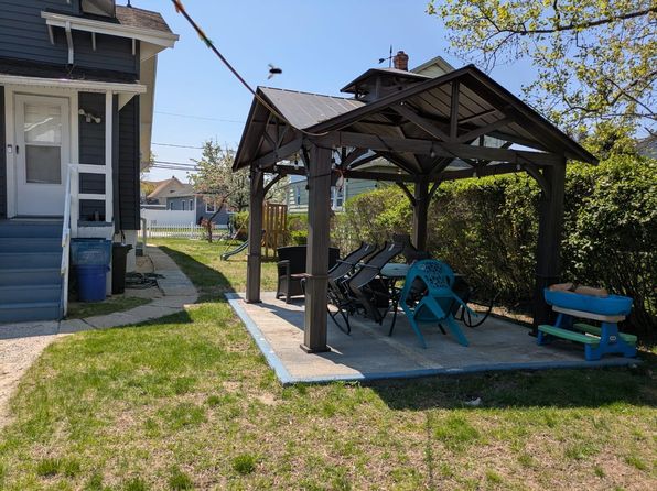 87 Hillside Avenue, Freeport, NY 11520