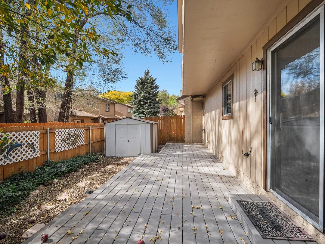 4 bed, 2.5 bath, 1593 sqft, $2,500 — Photo 4