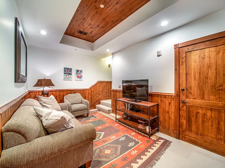 503 W Main St #B101 — Photo 12