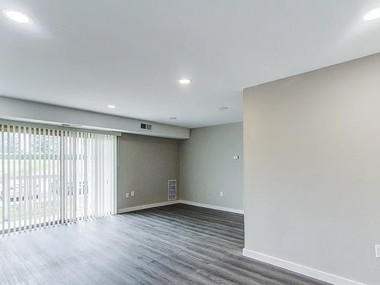 Henson Creek Apartment Homes — Photo 13