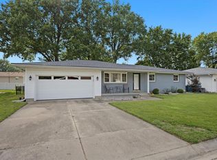 55 Sunflower Dr, Highland, IL 62249