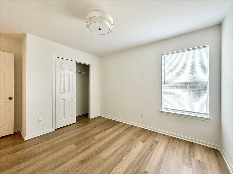 939 Dark Horse Ln — Photo 18