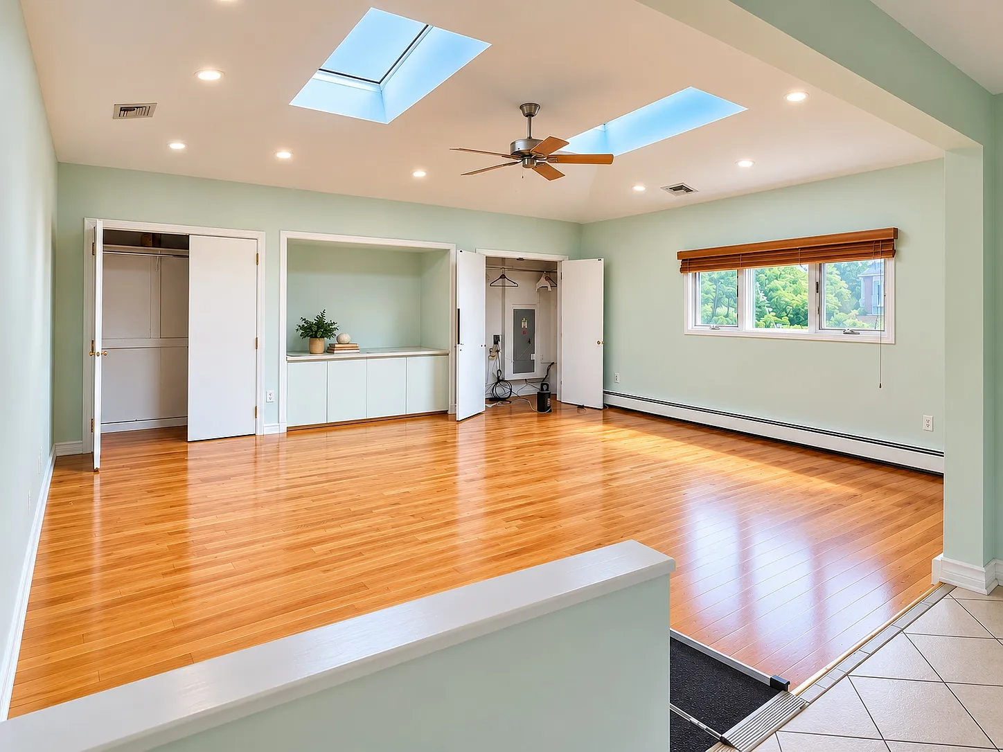 Landview Dr, Dix Hills — Photo 3