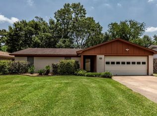 2930 Wier Dr, Beaumont, TX 77706