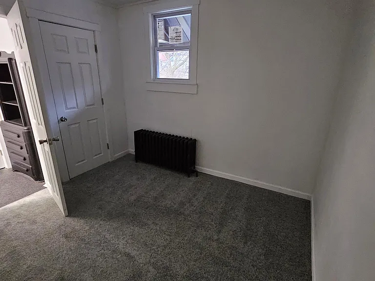 636 Lillian St — Photo 13