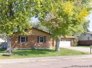 5317 Gateway Dr, Cheyenne, WY 82009