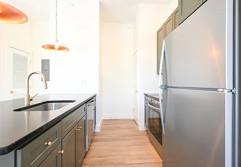 2307 Bedford Ave #1 — Photo 6