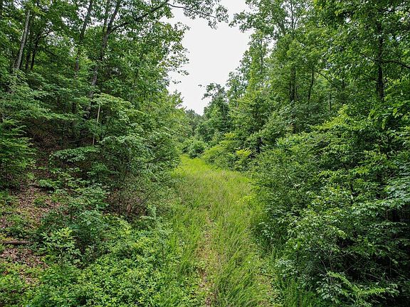 2nd image of 92 County Rd