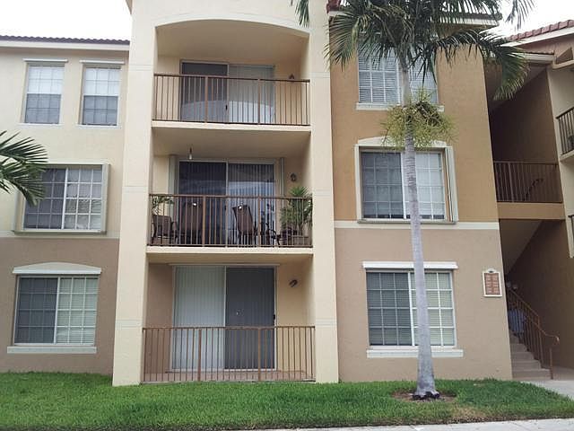 1st image of 1304 Villa Lane