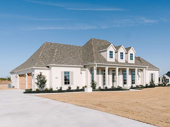 2nd image of 2032 Meadowlark Ct