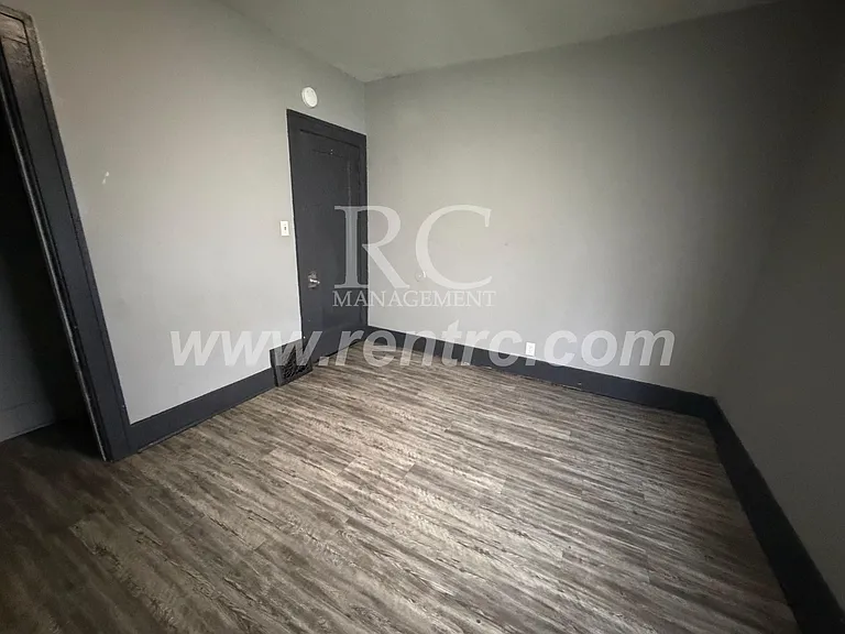 619 Harmon St — Photo 13