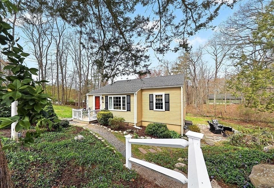 1st image of 15 Leigh Rd