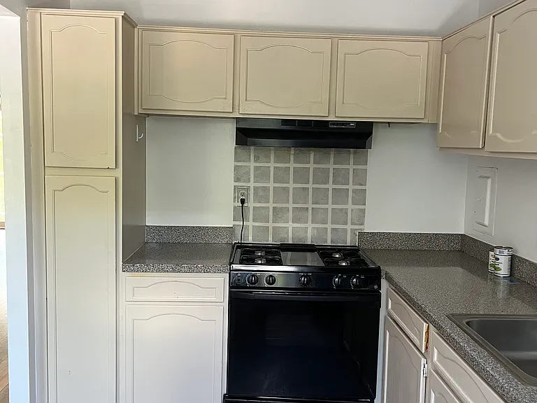 6032 Westchester Park Dr #302 — Photo 23
