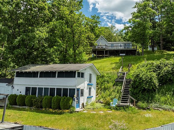 4th image of 10989 E Lake Rd