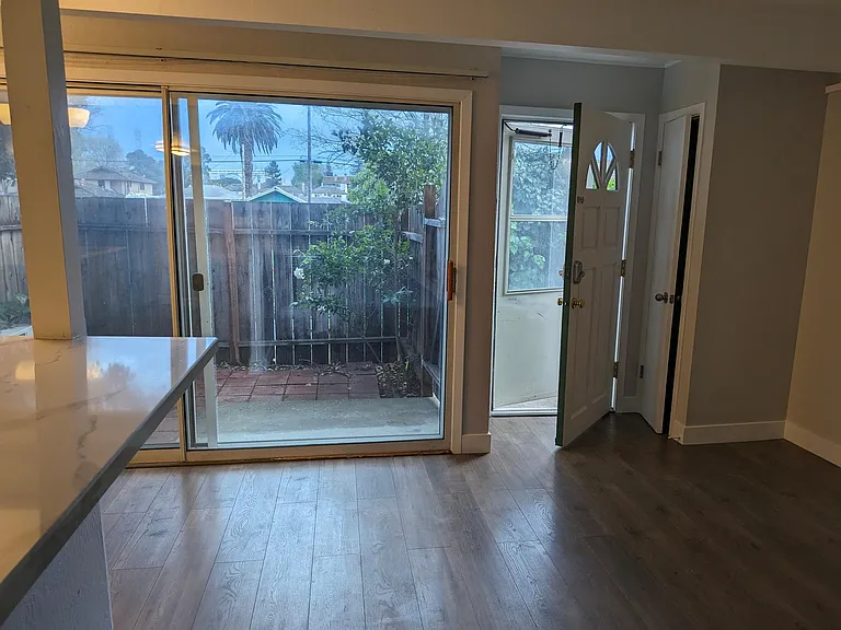 4252 Davis St #3 — Photo 5