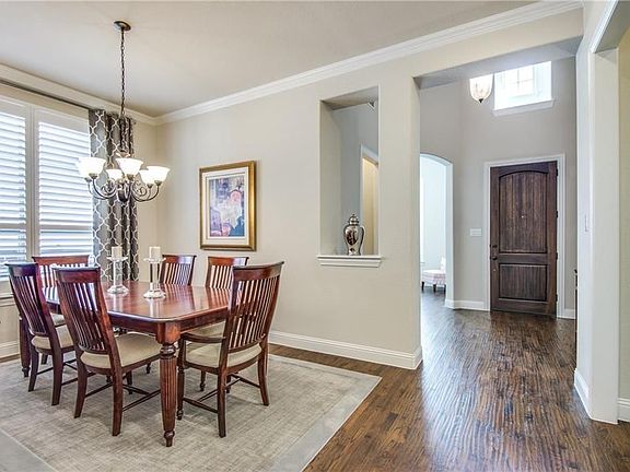 4th image of 2712 Piersall Dr