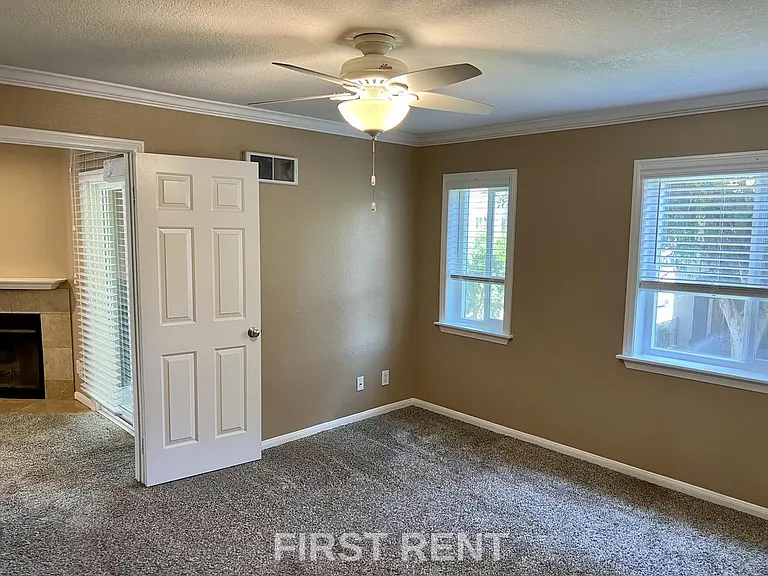 7585 Charmant Dr #802 — Photo 8