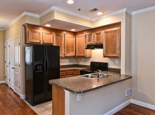725 E 15th St #203, Charlotte, NC 28206