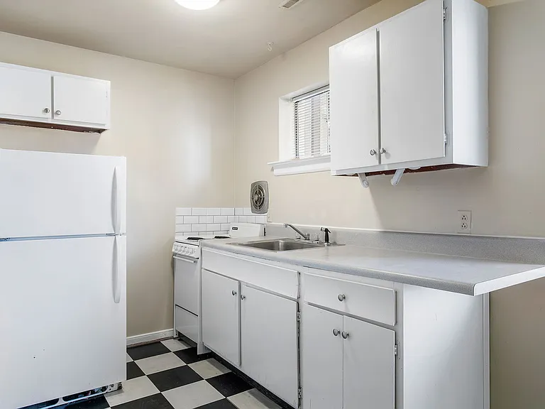 2602 Grove Ave #3 — Photo 3