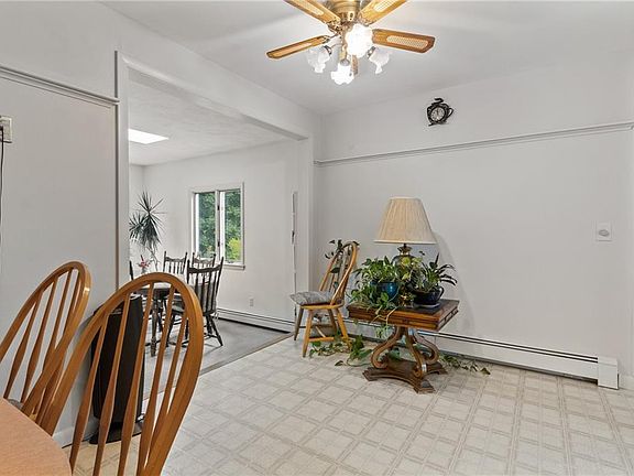 5th image of 33 Grandview Dr
