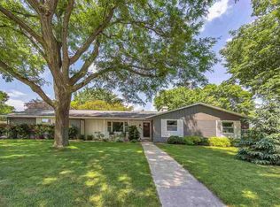 3030 Riviera Rue, Green Bay, WI 54301