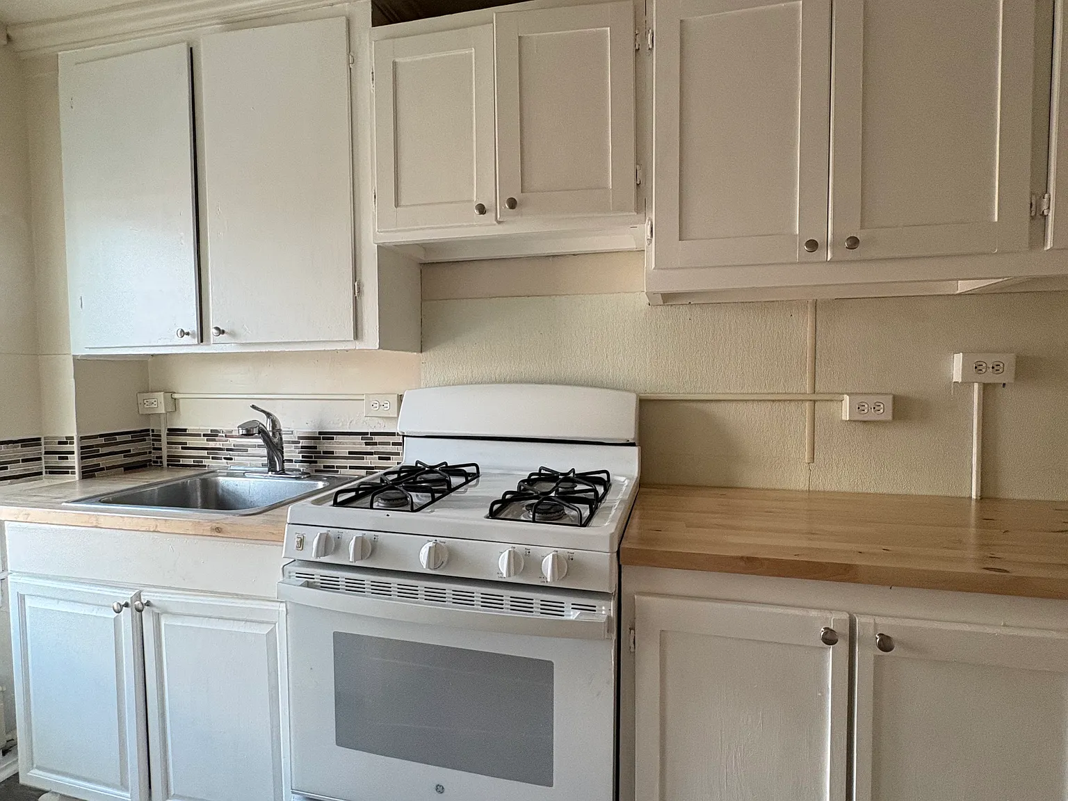 1 bed, $1,200 — Photo 3