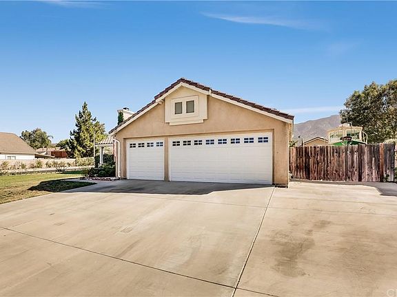 3rd image of 19345 Sweetwood Ct