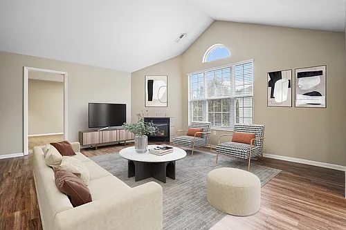5633 Tuttle Commons Blvd #5633 Photo 1