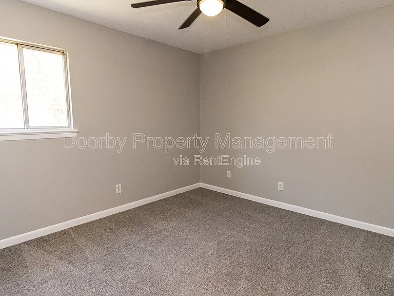 903 Forest Dale Ln #A — Photo 13