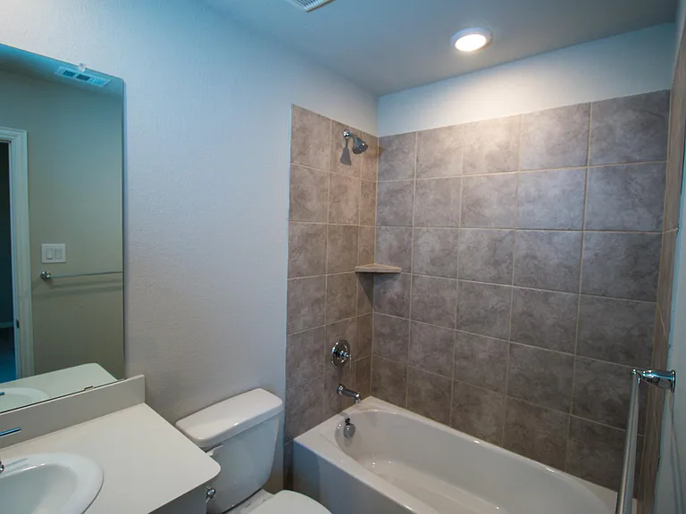 3320 Kingsdown Dr — Photo 13