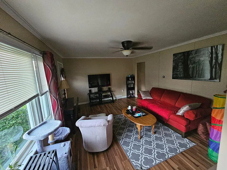 2135 Tiffin Ave — Photo 10
