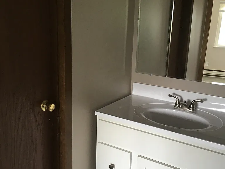 Stoney Creek Apartments — Photo 51