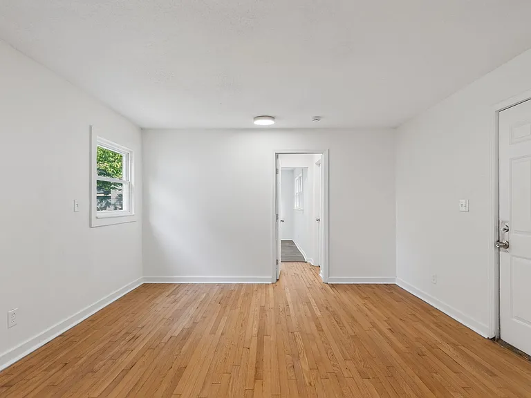 6041 Walrond Ave — Photo 19