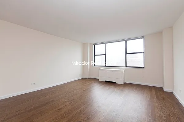 Rented by Mirador Real Estate | media 15