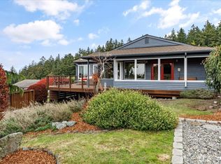 5495 Windmill Ln, Freeland, WA 98249