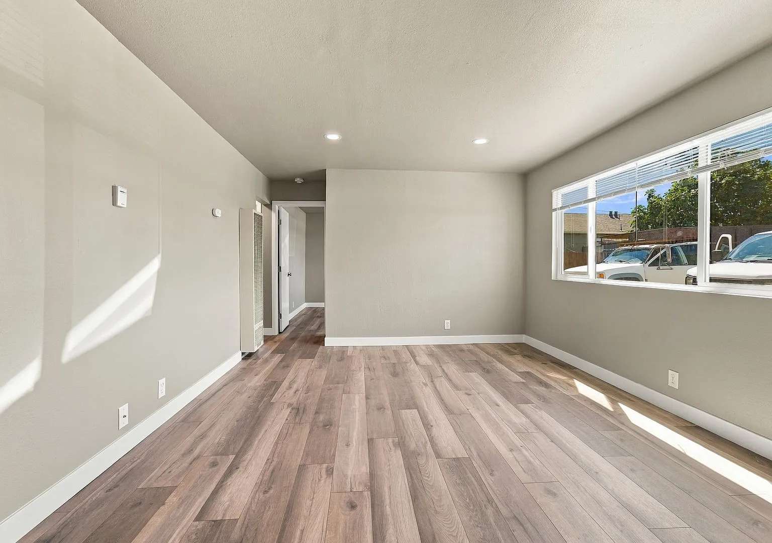 Newly Remodeled Downstairs 2 Bed, 1 Bath in Hayward | Modern Finishes & Offstreet Parking — Photo 2