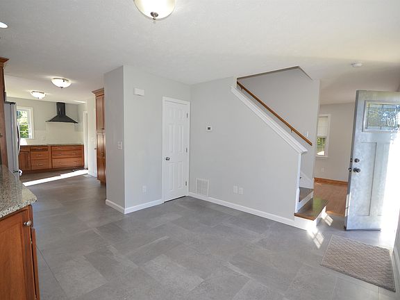 5th image of 38 Campbello St