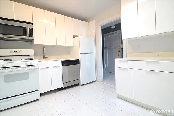 Rented by Oxford Property Group | media 5