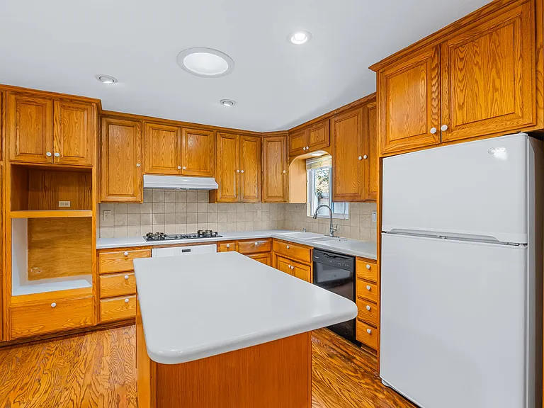2039 Village Wood Rd — Photo 20