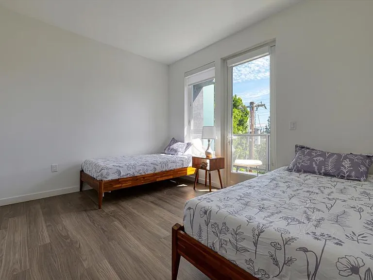 18900 Parthenia St #315 — Photo 19