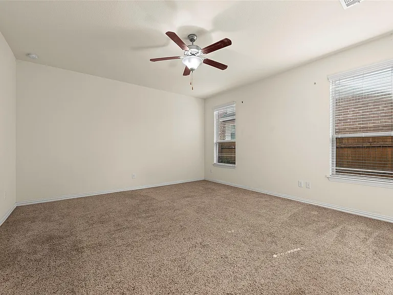 3665 Bainbridge St — Photo 25