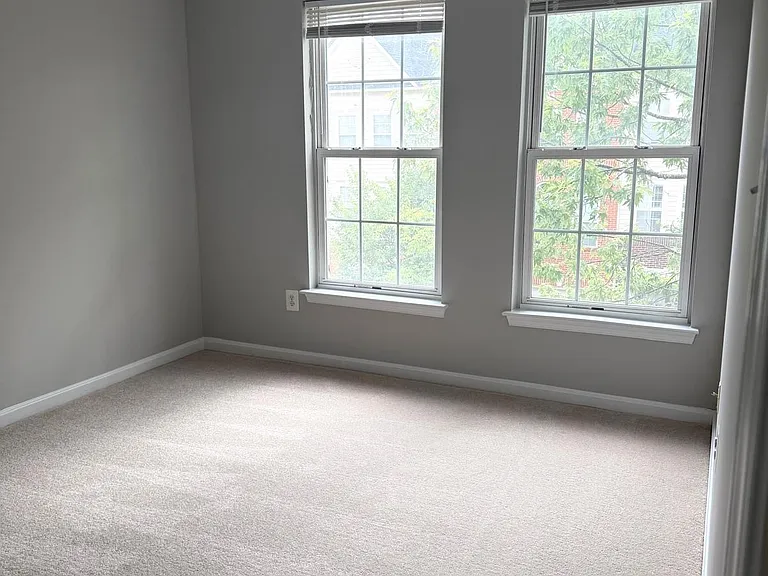 46190 Walpole Ter — Photo 14