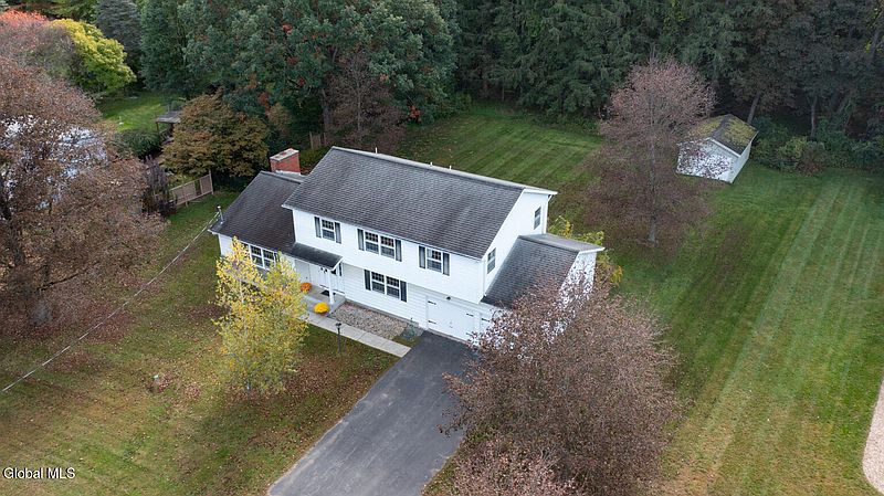 4th image of 26 Bellwood Lane