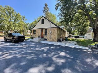 921 5th St, Hudson, WI 54016