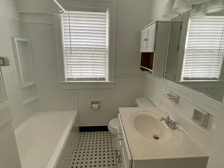 278 Howeland Cir — Photo 10